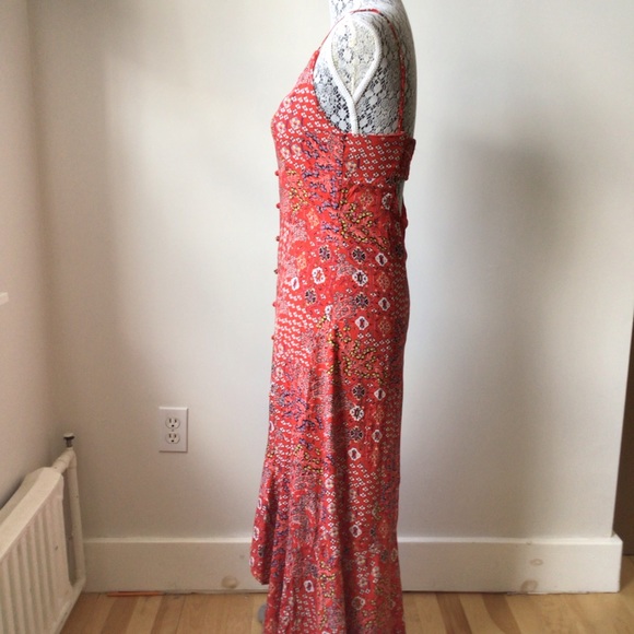 Abel the Label Lola dress, ruffle hem. Back cutout. - Picture 3 of 11